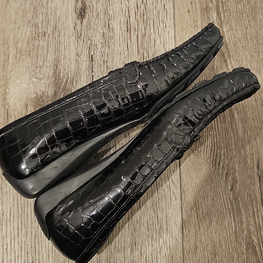 [NEW] STUART WEITZMAN Crocodile Loafers in Black Patent Leather NWT